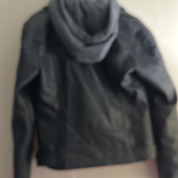 Very gently used jacket - Picture 3 of 3